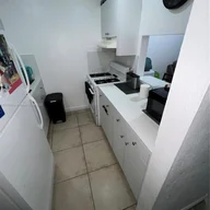 Apartamento a la venta en 1305 W 53rd St # 430, Hialeah FL 33012