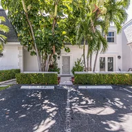 Casa a la venta en 920 NE 26th Ave # 920, Hallandale Beach FL 33009