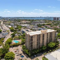 Apartamento a la venta en 1470 NE 123rd St # A416, North Miami FL 33161