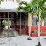 Casa a la venta en 1418 NW 35th St, Miami FL 33142