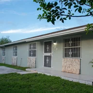 Casa a la venta en 409 SW 8th Ave, Florida City FL 33034