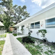 Apartamento a la renta en 711 SW 5th St # 3, Dania Beach FL 33004