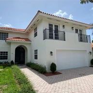 Casa a la venta en 911 SW 57th Ave, Coral Gables FL 33144