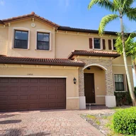 Casa a la venta en 15492 SW 119th Ter, Miami FL 33196