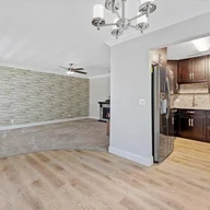 Apartamento a la venta en 301 Farnham M # 301, Deerfield Beach FL 33442