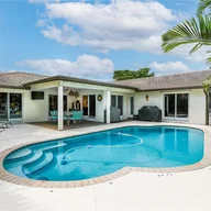 Casa a la venta en 1320 NW 93rd Ter, Plantation FL 33322