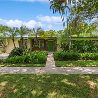 Casa a la venta en 325 NE 121st Ter, North Miami FL 33161