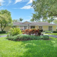 Casa a la venta en 17205 SW 78th Ct, Palmetto Bay FL 33157
