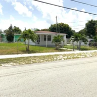 Casa a la venta en 8365 NW 21st Ave, Miami FL 33147