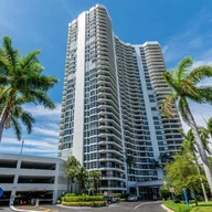 Apartamento a la venta en 3530 Mystic Pointe Dr # 2407, Aventura FL 33180