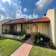 Casa a la venta en 11740 SW 112th Ln, Miami FL 33186