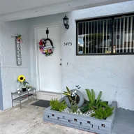 Casa a la venta en 5475 W 22nd Ct # 5475, Hialeah FL 33016