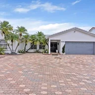 Casa a la venta en 15100 SW 145th Ct, Miami FL 33186