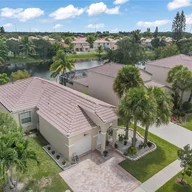 Casa a la venta en 367 NW 153rd Ave, Pembroke Pines FL 33028