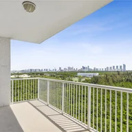 Apartamento a la renta en 14951 Royal Oaks Ln # 1201, North Miami FL 33181