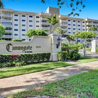 Apartamento a la venta en 800 NE 195th St # 104, Miami FL 33179