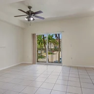 Apartamento a la renta en 11401 NW 89th St # 211, Doral FL 33178