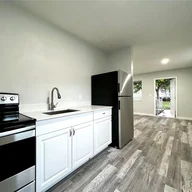 Apartamento a la renta en 814 NW 7th Ter # 4, Hallandale Beach FL 33009