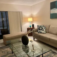 Apartamento a la venta en 6575 W Oakland Park Blvd # 112, Lauderhill FL 33313