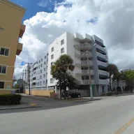 Apartamento a la venta en 4854 NW 7th St # 408, Miami FL 33126