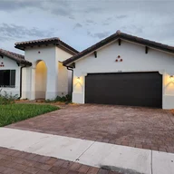 Casa a la venta en 17696 SW 45th St, Miramar FL 33029