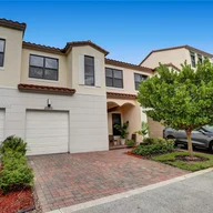 Casa a la venta en 20971 NW 1st Pl # 20971, Pembroke Pines FL 33029