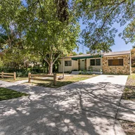 Casa a la venta en 1504 Fletcher St, Hollywood FL 33020