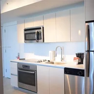 Apartamento a la venta en 2602 E Hallandale Beach Blvd # R1503, Hallandale Beach FL 33009