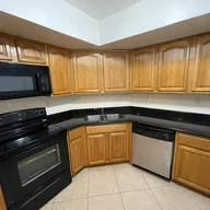 Apartamento a la renta en 7410 SW 82nd St # K407, Miami FL 33143