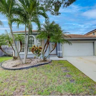 Casa a la venta en 1260 NW 144th Ave, Pembroke Pines FL 33028