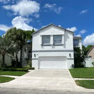 Casa a la venta en 858 NW 156th Ave, Pembroke Pines FL 33028