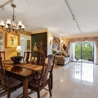 Apartamento a la venta en 9340 Fontainebleau Blvd # W404, Miami FL 33172