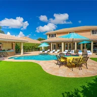 Casa a la venta en 16216 Mariposa Cir N, Pembroke Pines FL 33331