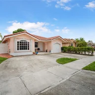 Casa a la venta en 14145 SW 145th Pl, Miami FL 33186