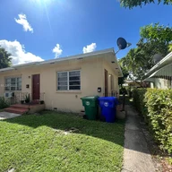 Apartamento a la renta en 12 NW 68th Ter # A, Miami FL 33150