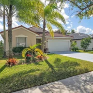 Casa a la renta en 18806 NW 24th Ct, Pembroke Pines FL 33029