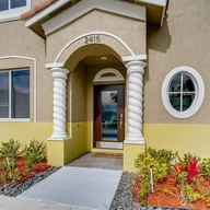 Casa a la venta en 2415 SE 11th Street, Homestead FL 33035