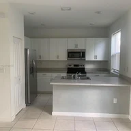Casa a la renta en 2624 SE 12th St # 2624, Homestead FL 33035