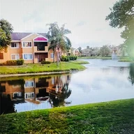 Apartamento a la venta en 8320 SW 1st St # 108, Pembroke Pines FL 33025