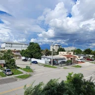 Apartamento a la venta en 460 E 23rd St # 213, Hialeah FL 33013