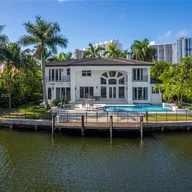 Casa a la venta en 455 Centre Is, Golden Beach FL 33160