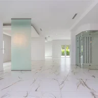 Casa a la venta en 8340 NW 33rd Ter, Doral FL 33122