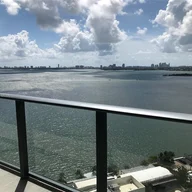 Apartamento a la renta en 650 NE 32nd St # 2004, Miami FL 33137