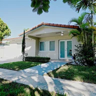 Casa a la renta en 2832 SW 68th Ave # 2832, Miami FL 33155