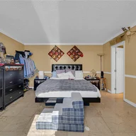 Apartamento a la venta en 13499 Biscayne Blvd # 1002, North Miami FL 33181