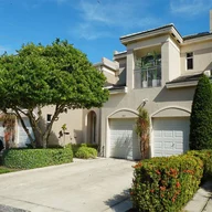 Casa a la venta en 13917 SW 86th Ct, Palmetto Bay FL 33158