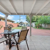 Casa a la venta en 2228 SW 57th Ct, Miami FL 33155