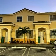 Casa a la renta en 6970 NW 177th St # M104, Hialeah FL 33015