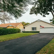Casa a la venta en 14803 SW 139th Ct, Miami FL 33186