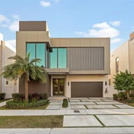 Casa a la venta en 10530 NW 67th Ter, Doral FL 33178